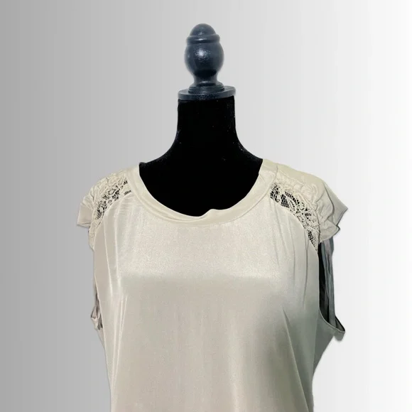 Chico’s 100% Silk, Black Label Champagne Top, Short Laced Sleeves, Size 1/Medium - Picture 2 of 7